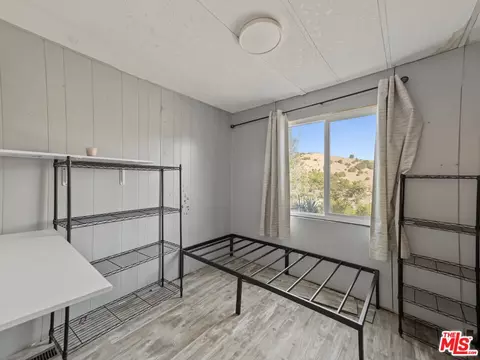 Bedroom - 22125 Loop Dr, Redding, CA 96003 photo 3 of 6