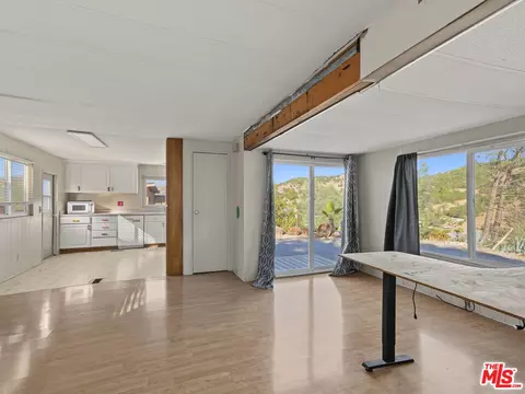Living - 22125 Loop Dr, Redding, CA 96003 photo 2 of 3