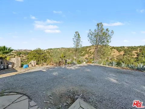 Exterior - 22125 Loop Dr, Redding, CA 96003 photo 17 of 18