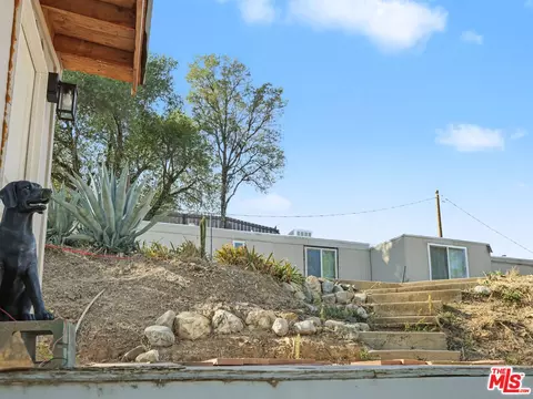 Exterior - 22125 Loop Dr, Redding, CA 96003 photo 5 of 18