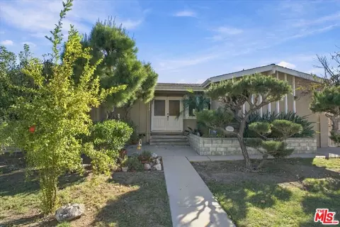23214 Vanowen St, West Hills, CA 91307