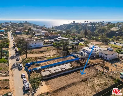747 Haverford Ave, Pacific Palisades, CA 90272