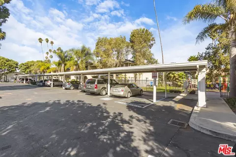 Exterior - 711 S C St, Oxnard, CA 93030 photo 4 of 5
