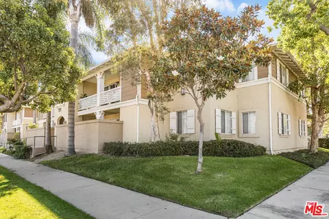Exterior - 711 S C St, Oxnard, CA 93030 photo 1 of 5