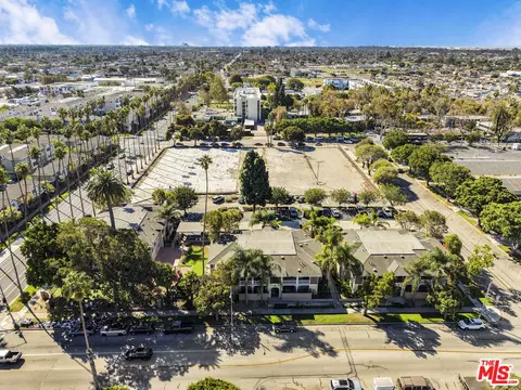 View/Area - 711 S C St, Oxnard, CA 93030 photo 4 of 7