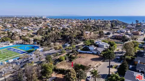 716 El Medio Ave, Pacific Palisades, CA 90272