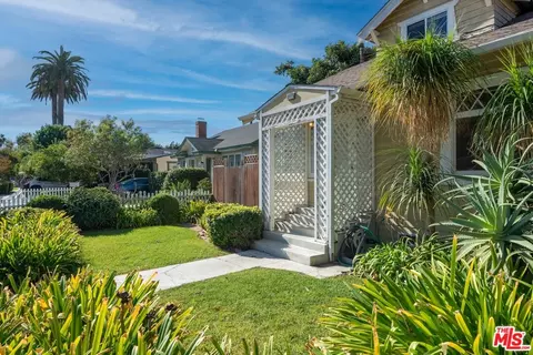 2421 Glyndon Ave, Venice, CA 90291