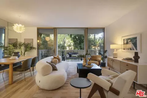 4455 Los Feliz Blvd #204, Los Angeles, CA 90027