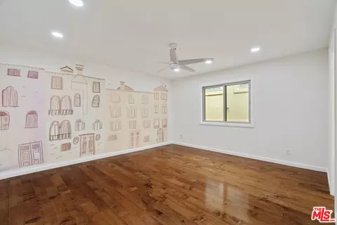Bedroom - 535 E Walnut Ave #B, El Segundo, CA 90245 photo 5 of 5