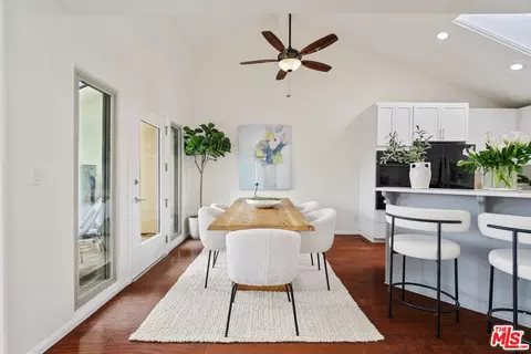 Dining - 535 E Walnut Ave #B, El Segundo, CA 90245 photo 1 of 4