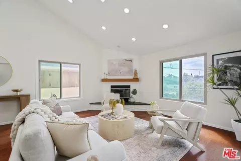 Other - 535 E Walnut Ave #B, El Segundo, CA 90245 photo 4 of 9