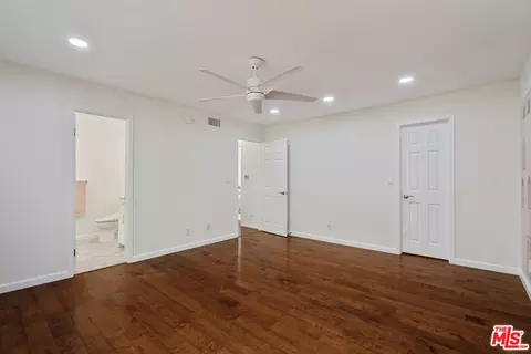 Bedroom - 535 E Walnut Ave #B, El Segundo, CA 90245 photo 4 of 5