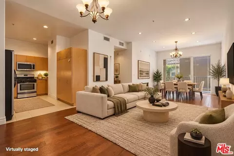917 S New Hampshire Ave #414, Los Angeles, CA 90006