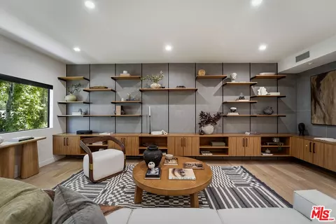 234 S Tower Dr #4, Beverly Hills, CA 90211