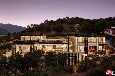 93 Lake Sherwood Dr, Westlake Village, CA 91361