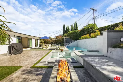 5818 W 78th Pl, Los Angeles, CA 90045