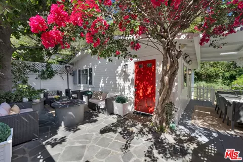 10431 Scenario Ln, Los Angeles, CA 90077