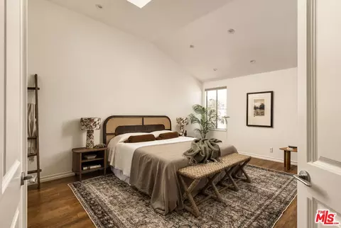 Bedroom - 1141 17th St #4, Santa Monica, CA 90403 photo 1 of 5