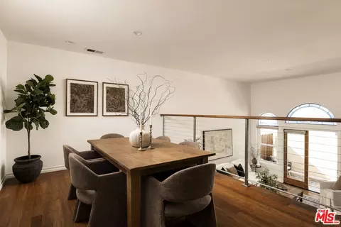 Dining - 1141 17th St #4, Santa Monica, CA 90403 photo 1 of 2