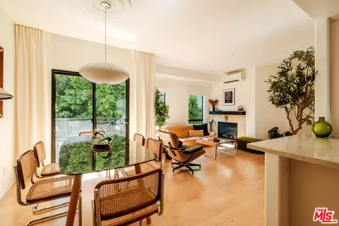 14322 Dickens St #2, Sherman Oaks, CA 91423
