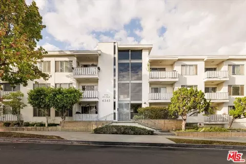 4343 Finley Ave #2, Los Angeles, CA 90027