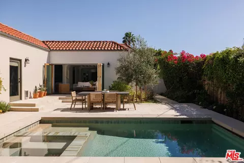 215 N Gower St, Los Angeles, CA 90004