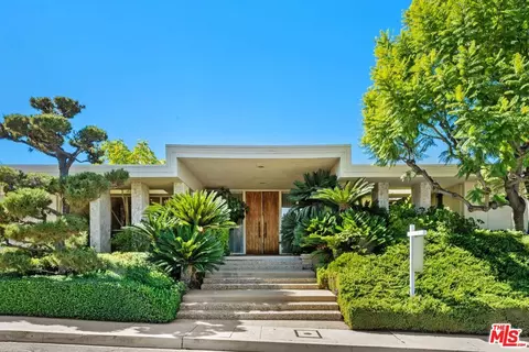 3031 Elvido Dr, Los Angeles, CA 90049