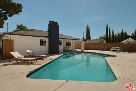 Exterior - 1185 Medford Rd, Pasadena, CA 91107 photo 3 of 5