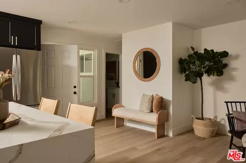 Entry Way - 1185 Medford Rd, Pasadena, CA 91107 photo 1 of 1