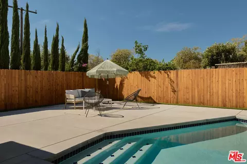 Exterior - 1185 Medford Rd, Pasadena, CA 91107 photo 4 of 5