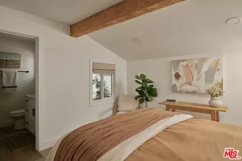 Bedroom - 1185 Medford Rd, Pasadena, CA 91107 photo 2 of 5
