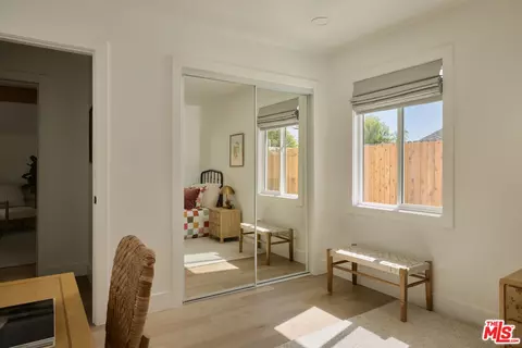 Bedroom - 1185 Medford Rd, Pasadena, CA 91107 photo 4 of 5