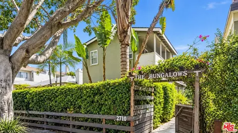 2710 Arizona Ave, Santa Monica, CA 90404