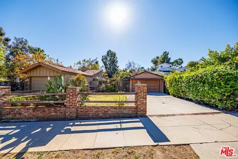 931 Wellesley Ave, Los Angeles, CA 90049