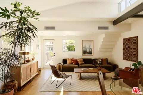8866 Wonderland Ave, Los Angeles, CA 90046