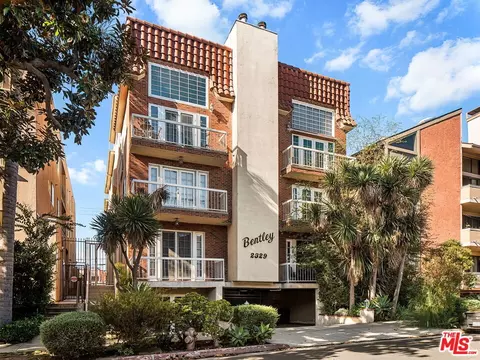 2329 S Bentley Ave #101, Los Angeles, CA 90064