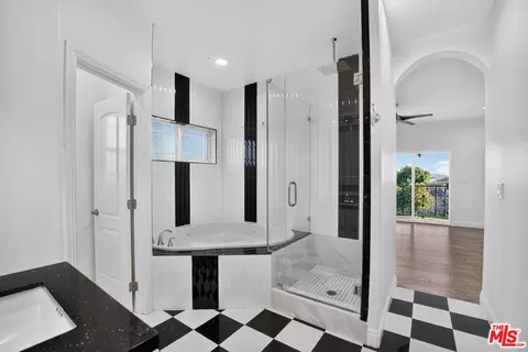 Bath - 485 E 18th St, Upland, CA 91784 photo 5 of 7