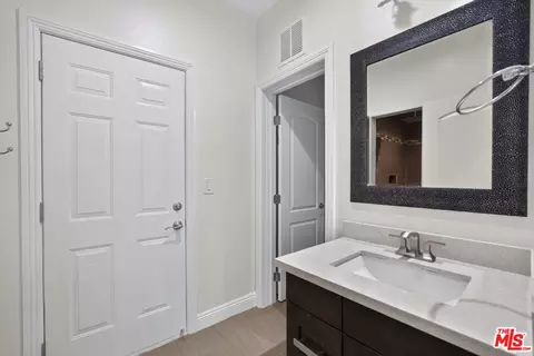 Bath - 485 E 18th St, Upland, CA 91784 photo 7 of 7