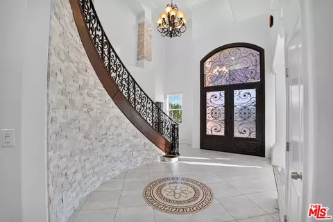 Entry Way - 485 E 18th St, Upland, CA 91784 photo 3 of 11