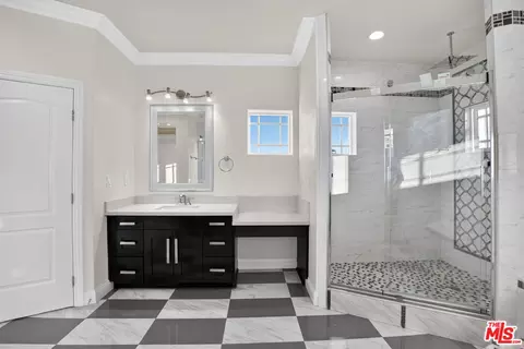 Bath - 485 E 18th St, Upland, CA 91784 photo 2 of 7