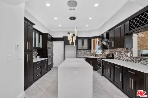 Kitchen - 485 E 18th St, Upland, CA 91784 photo 6 of 9