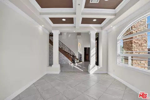 Entry Way - 485 E 18th St, Upland, CA 91784 photo 4 of 11