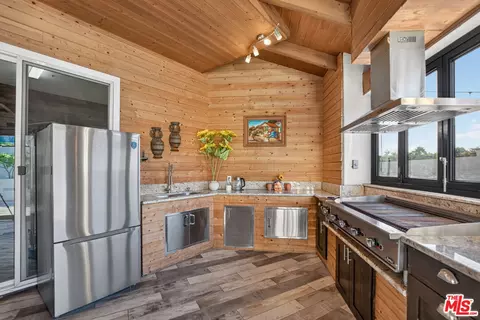 Kitchen - 485 E 18th St, Upland, CA 91784 photo 9 of 9