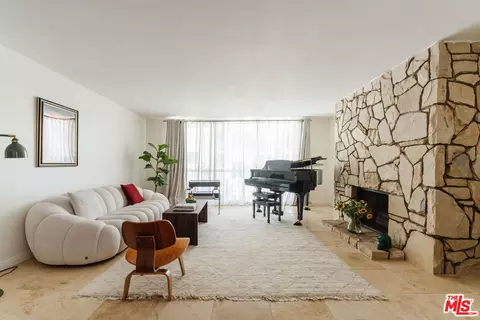 Living - 601 E Del Mar Blvd #204, Pasadena, CA 91101 photo 2 of 5