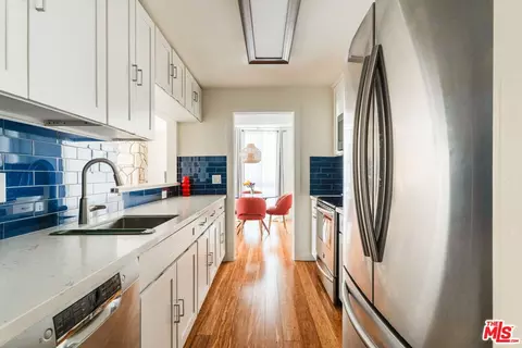 Kitchen - 601 E Del Mar Blvd #204, Pasadena, CA 91101 photo 6 of 6