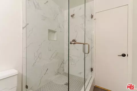 Bath - 601 E Del Mar Blvd #204, Pasadena, CA 91101 photo 7 of 8