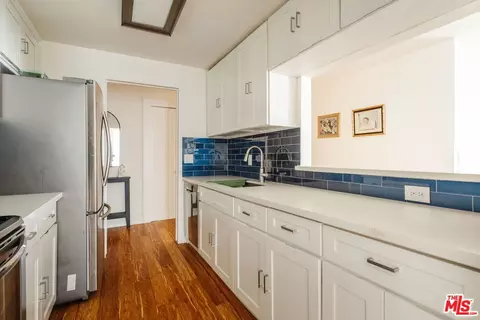 Kitchen - 601 E Del Mar Blvd #204, Pasadena, CA 91101 photo 3 of 6