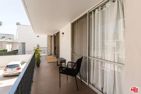 Exterior - 601 E Del Mar Blvd #204, Pasadena, CA 91101 photo 3 of 5