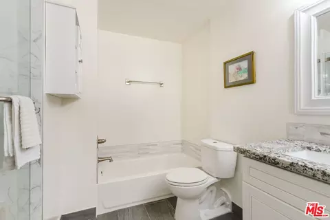 Bath - 601 E Del Mar Blvd #204, Pasadena, CA 91101 photo 3 of 8