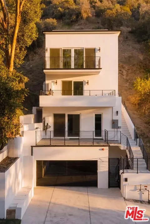 9810 Portola Dr, Beverly Hills, CA 90210